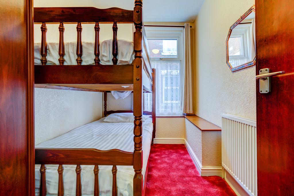 Waverley House Apartments แบล็คพูล ภายนอก รูปภาพ