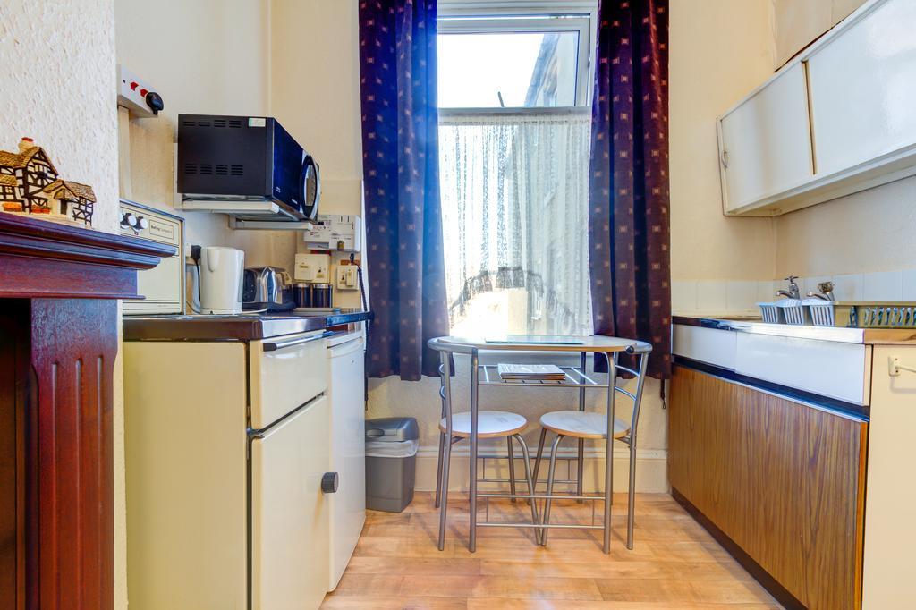 Waverley House Apartments แบล็คพูล ภายนอก รูปภาพ
