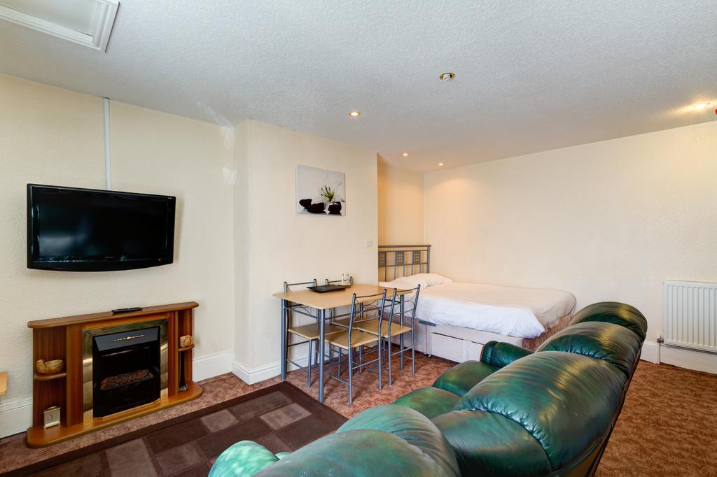 Waverley House Apartments แบล็คพูล ภายนอก รูปภาพ